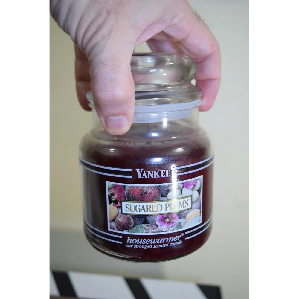 Yankee Candle Sugared Plums Housewarmer Scented Jar Candle 114421 Purple 14.5 oz